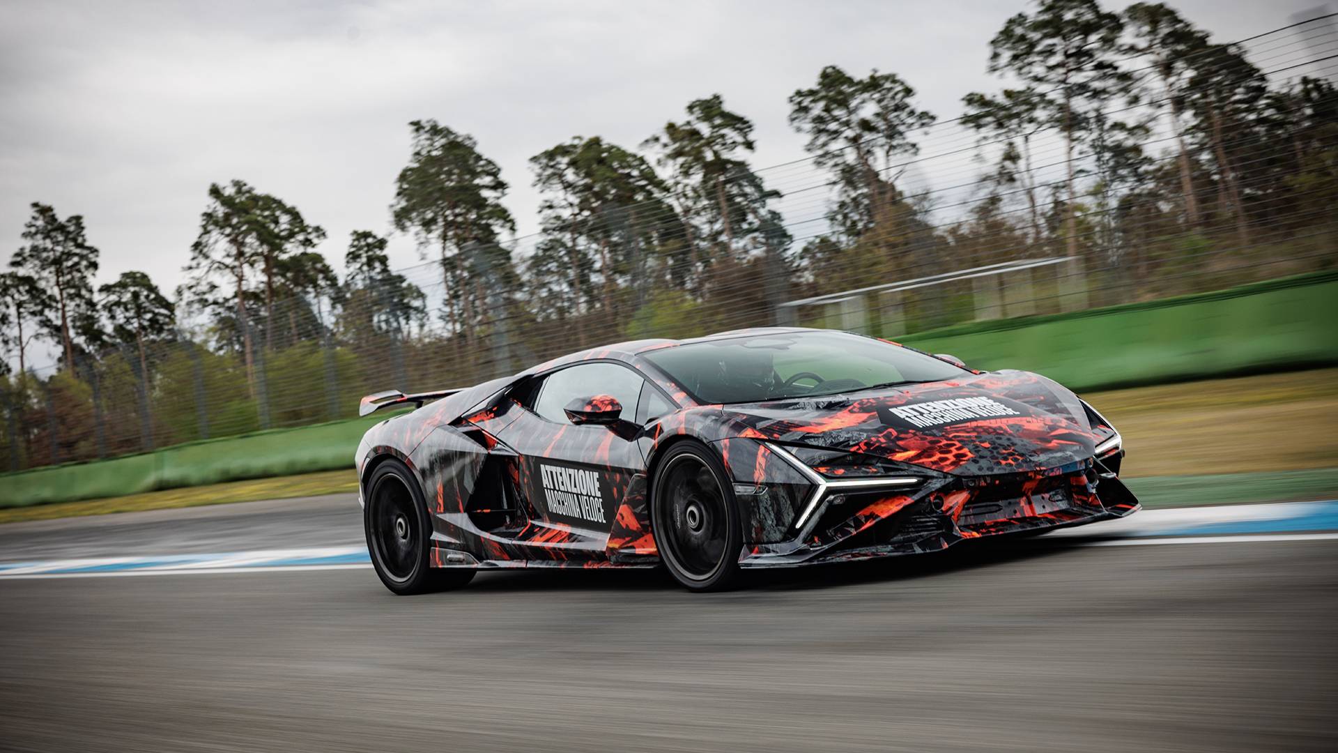 ランボルギーニ「レヴエルトSV」、ホッケンハイムで市販車ラップレコードを樹立