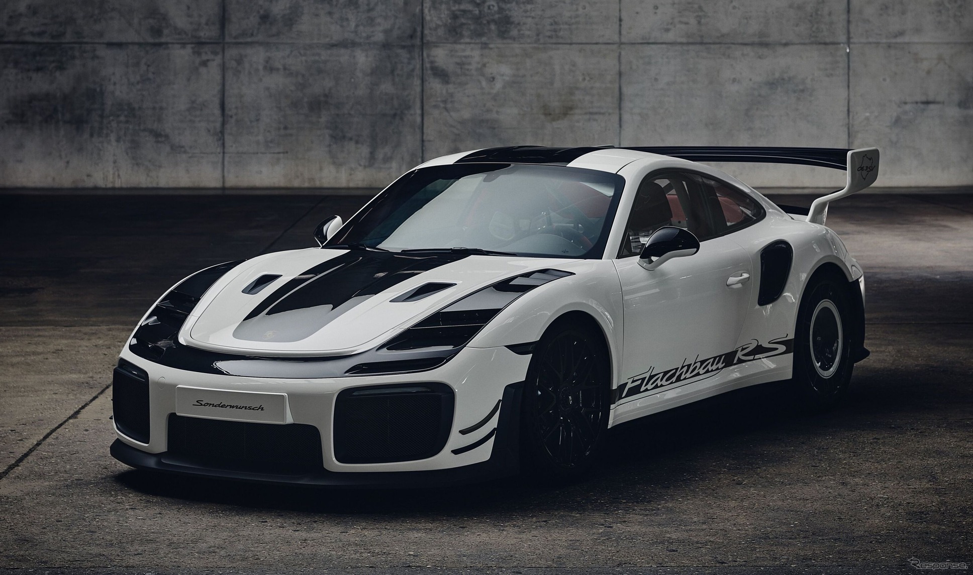 ポルシェ伝説の「フラットノーズ」、1台限りで復活…『911 GT2 RS』をベースに約3年かけて製作