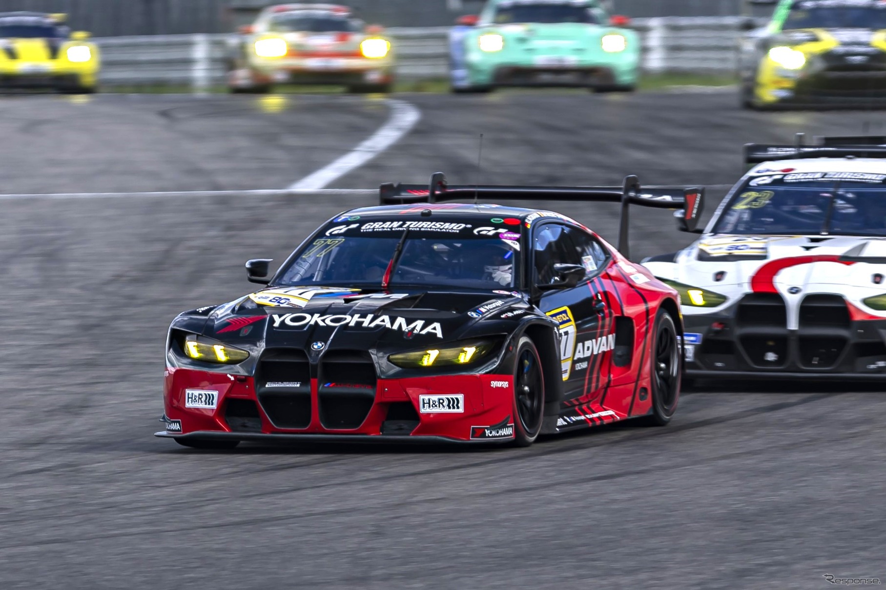 ヨコハマタイヤ「アドバン」装着のBMW『M4 GT3 EVO』、ニュル耐久第8戦で総合優勝