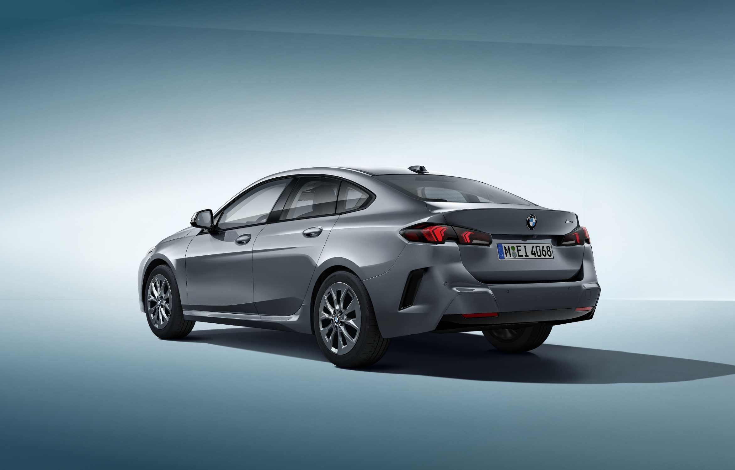 BMW 220 Gran CoupéとX2に「Original」登場、498万円からの公式画像